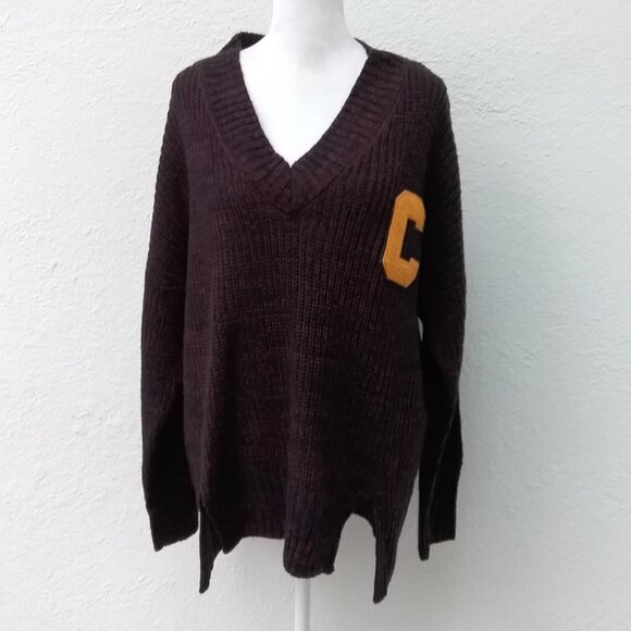 Varsity Sweater Women's Large with Yellow C NEW 100% Soft Acrylic Burgandy - Picture 4 of 7